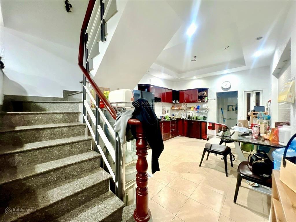 Bán nhà 1/ đường khu trần não 64m2 3 tầng chỉ nhỉnh 8 tỷ, sổ hồng riêng, hoàn công vuông vắn