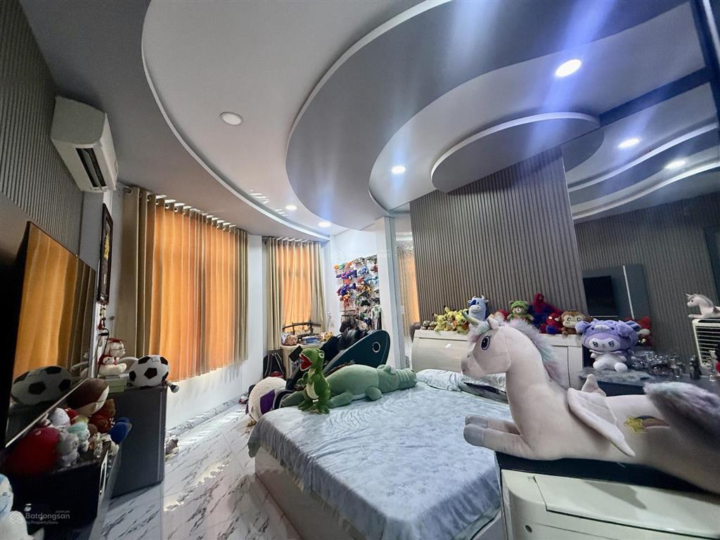 Bán 4 tầng nhà 1/ ngay chợ gò vấp, sd 100m2 chỉ nhỉnh 7 tỷ