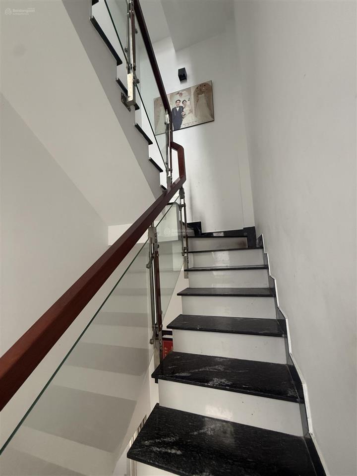 Bán 4 tầng nhà 1/ ngay chợ gò vấp, sd 100m2 chỉ nhỉnh 7 tỷ