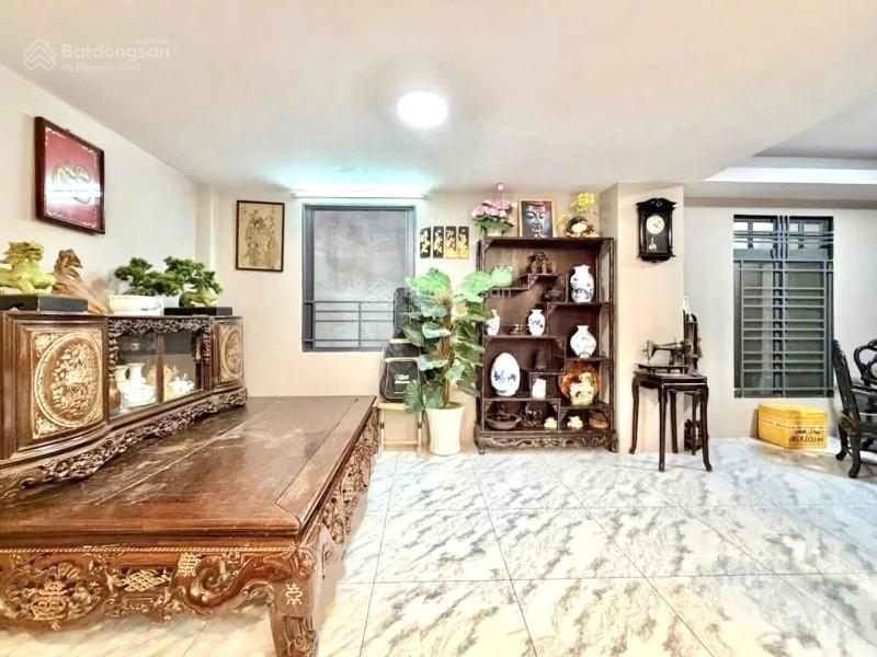 Cô du quyết bán giảm mạnh 4 tỷ nhà hẻm xe hơi dương quảng hàm 5 tầng 6 phòng sổ riêng hoàn công đủ.