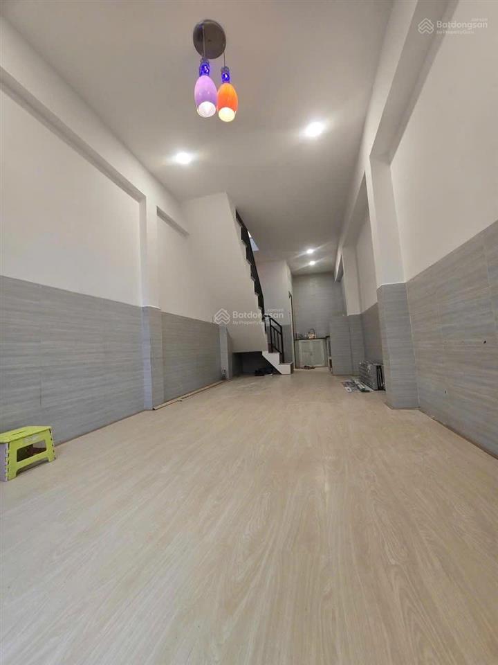 Bán nhà nguyễn cảnh chân quận 1, 3 tầng 3 pn hẻm 4m, sổ hồng riêng hoàn công đủ, nhỉnh 5 tỷ