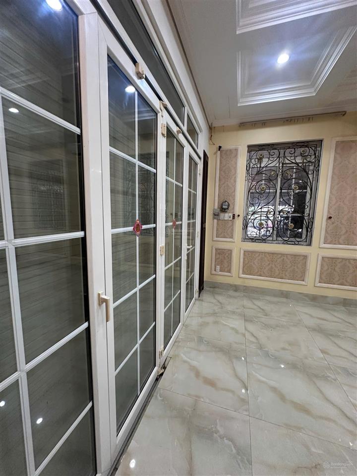 Cho thuê tàng trệt của nhà riêng ngay chợ phú lâm nhiều người qua lại