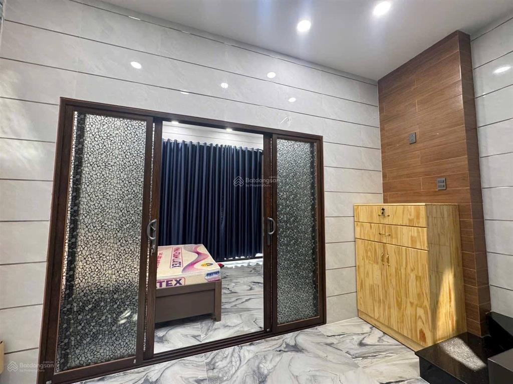 Siêu vị trí  nhà mt ấp bắc, p4, mỹ tho.dt4,6x6,3 có 2pn 3wc mặt bằng buôn bán.hướng đb.giá7,9 tỷ