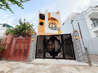 Siêu đẹp  nhà hxh đường hoàng việt, p5, mỹ tho. giá 4,9 tỷ. dt 5x18 hướng bắc.