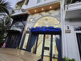 Siêu vị trí  nhà hxh đường lê văn phẩm, p6, mỹ tho. dt 4,5x10 có 3pn 4wc. giá 2,45 tỷ