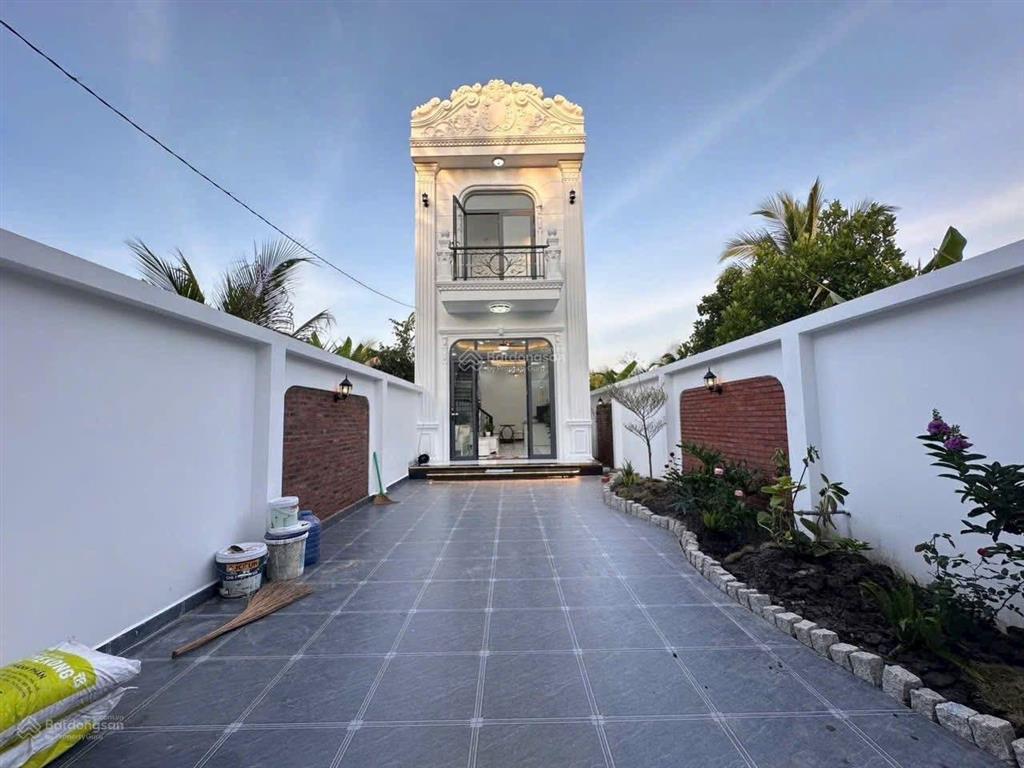 Siêu phẩm nhà sân vườn p. trung an, mỹ tho. có 3pn 3wc hướng tây. giá 3,26 tỷ tl