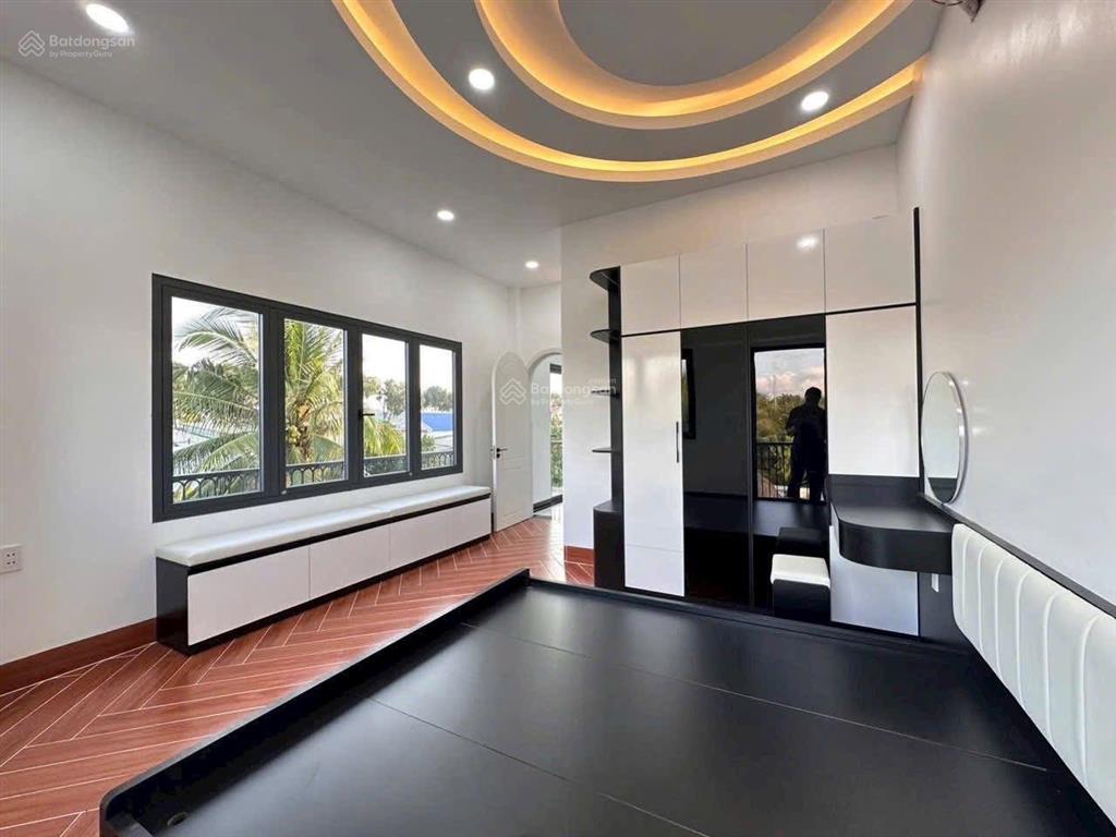 Siêu phẩm nhà sân vườn p. trung an, mỹ tho. có 3pn 3wc hướng tây. giá 3,26 tỷ tl