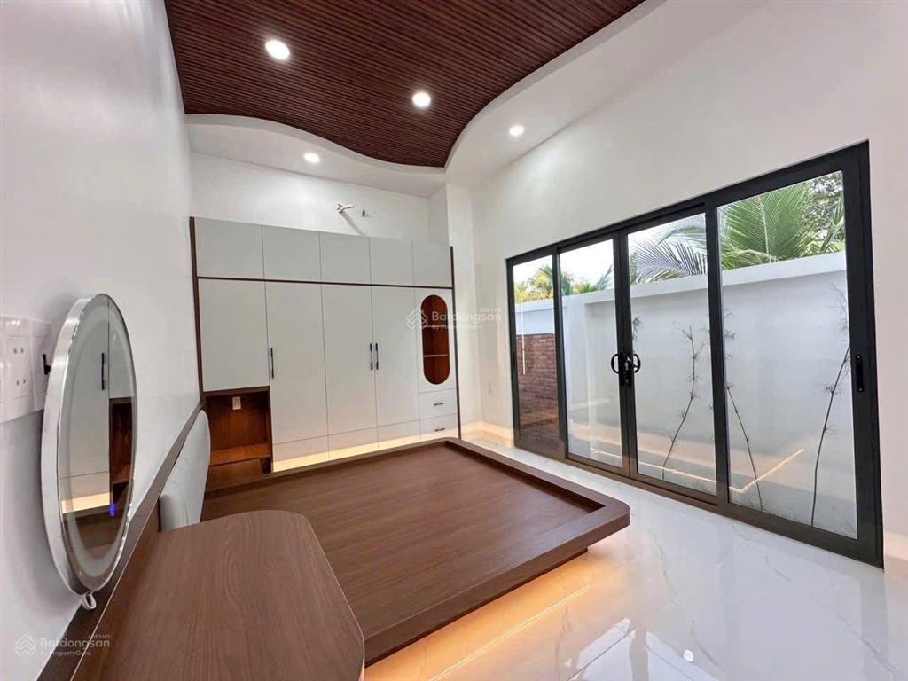 Siêu phẩm nhà sân vườn p. trung an, mỹ tho. có 3pn 3wc hướng tây. giá 3,26 tỷ tl