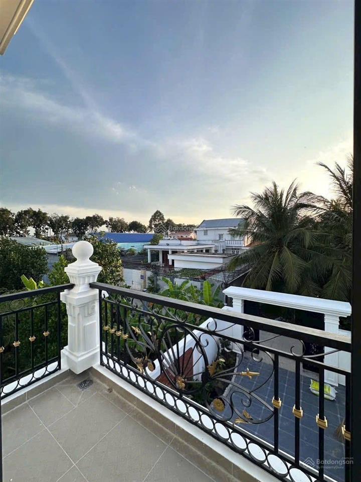 Siêu phẩm nhà sân vườn p. trung an, mỹ tho. có 3pn 3wc hướng tây. giá 3,26 tỷ tl