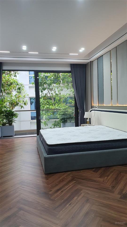 Nhà 8 tầng, thiết kế đẳng cấp, lâm hạ, bồ đề, hà nội. dt 50m2, giá tl