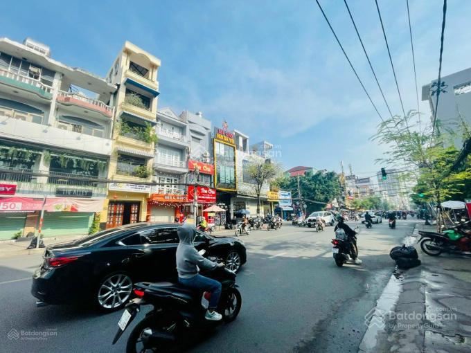 Nổi bật tư mua là lãi! mặt tiền điện biên phủ, p. 25, bt dt 7x18m 4 tầng hđt 150tr/th  giá 30 tỷ