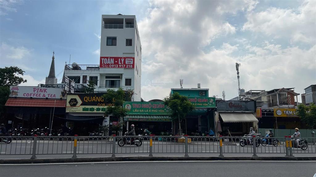 Ngộp bank! bán gấp nhà mt dương quảng hàm, p.5, gv. dt 170m2 (6,5x27m) hầm + 7 tầng  giá 25 tỷ