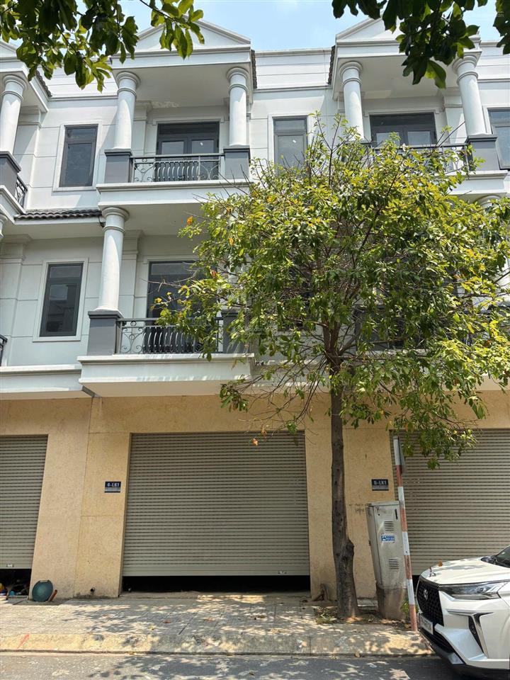 Bán nhà 3 lầu mặt tiền, nam tân uyên, bình dương (giá 2ty150tr)
