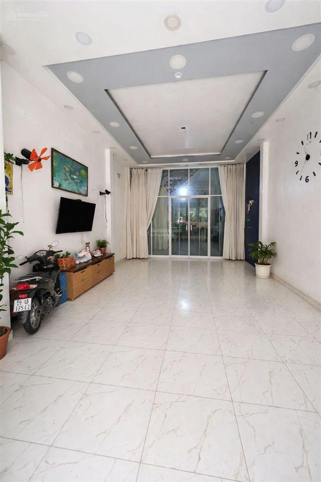 Bán nhà  hậu giang  nguyễn văn luông  dt70m2  xe hơi  ngủ trong nhà  7 tỷ xíu