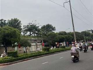 Bán nhà  hẻm xe hơi  3 tầng  dt 68m2  7 tỷ hơn  ngay lạc long quân  q.11