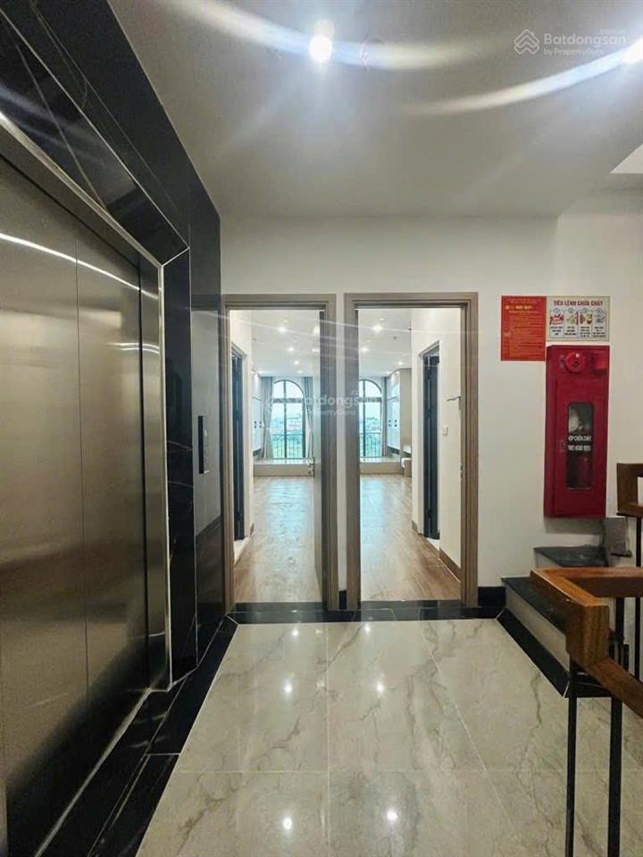 Bán nhà dòng tiền đh công nghiệp  17 phòng  thu 1 tỷ/năm  sát đường 32
