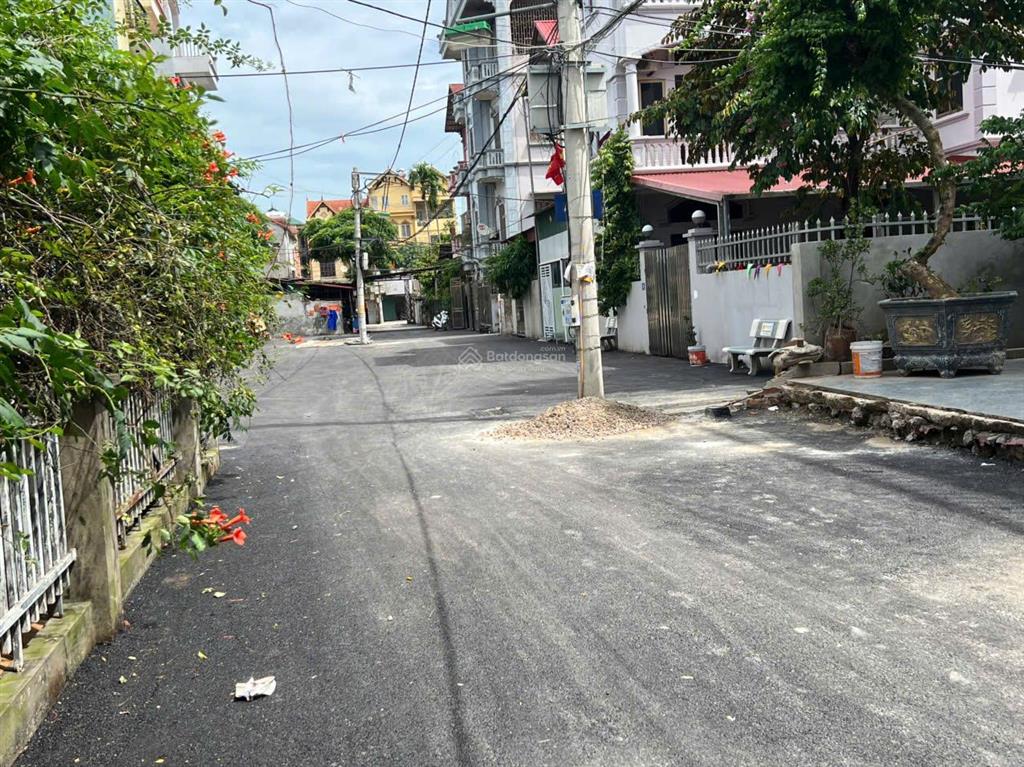 Bán nhà mới 5 tầng tây tựu  ô tô đỗ cổng  thoáng sáng nhỉnh 6 tỷ