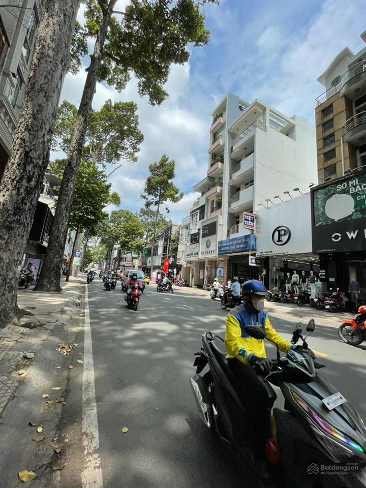 Mặt tiền phố thời trang nguyễn trãi, phường 3, quận 5