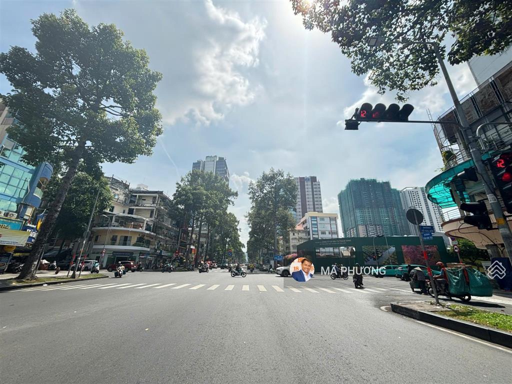 Bán nhà mt trần hưng đạo ngay pullman, vị trí vàng làm trụ sở vp