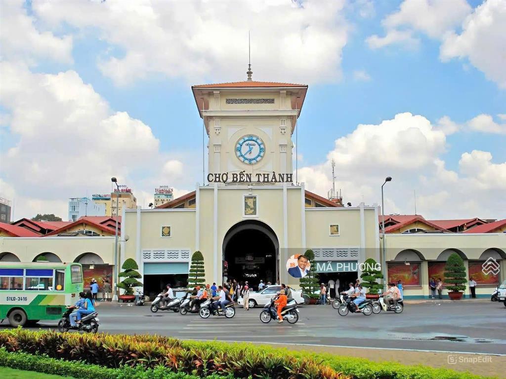 Ngay chợ bến thành, mt calmette đoạn đẹp, ngang 8m