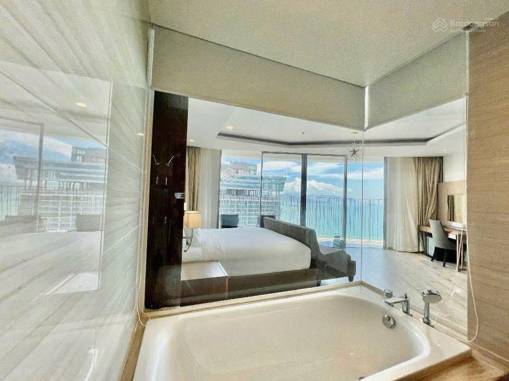Căn hộ panorama rẽ quạt siêu đẹp view trực diện biển giá cũ từ năm 2025  3,6 tỷ