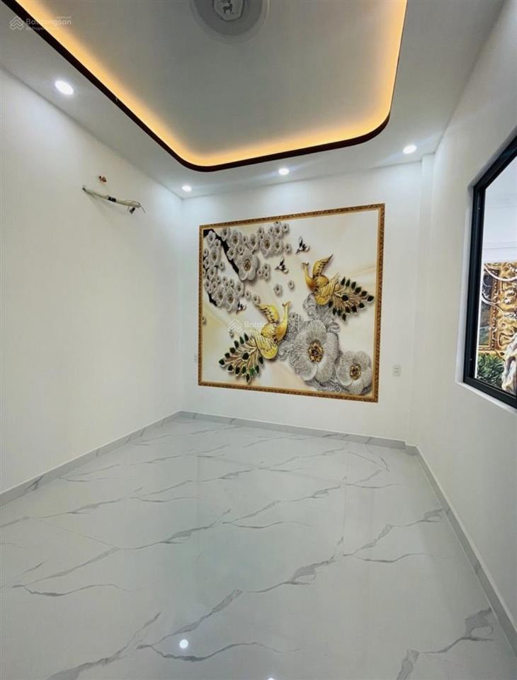 Nhà gần lê văn quới, 4x18m, 4pn 3wc, hẻm oto, sổ hồng, 5 tỷ x