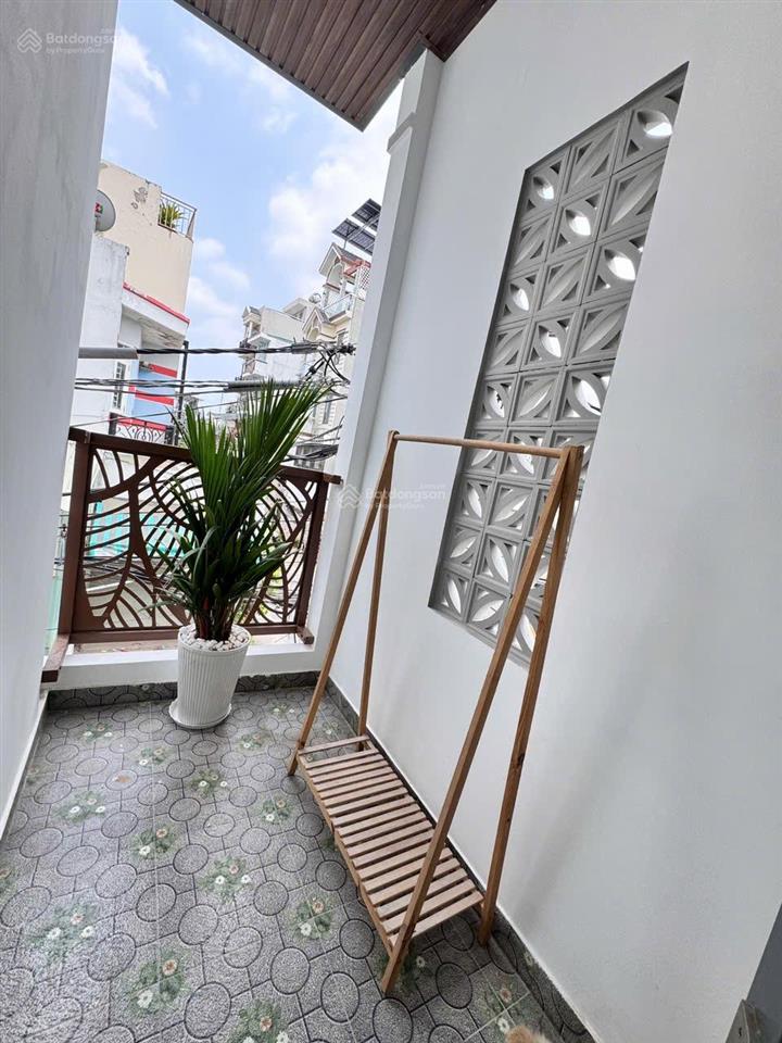 Nhà 100m ra trường phù đổnglô tư, 4x15, hẻm oto 6m, sổ hồng, 5 tỷ 1
tiện kinh doanh buôn bán