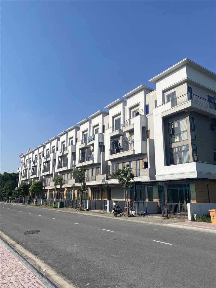 Bán nhà 4 tầng centa diamond kđt vsip giá chỉ nhỉnh 6 tỷ trục thông 2 đầu sổ hồng sang tên ngay