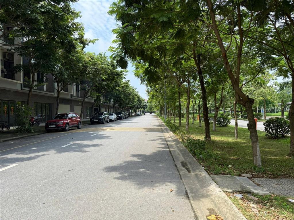 Bán shophouse beomes view nhìn công viên vườn hoa, sân bóng không gian xanh thoáng mát chỉ 8,4 tỷ
