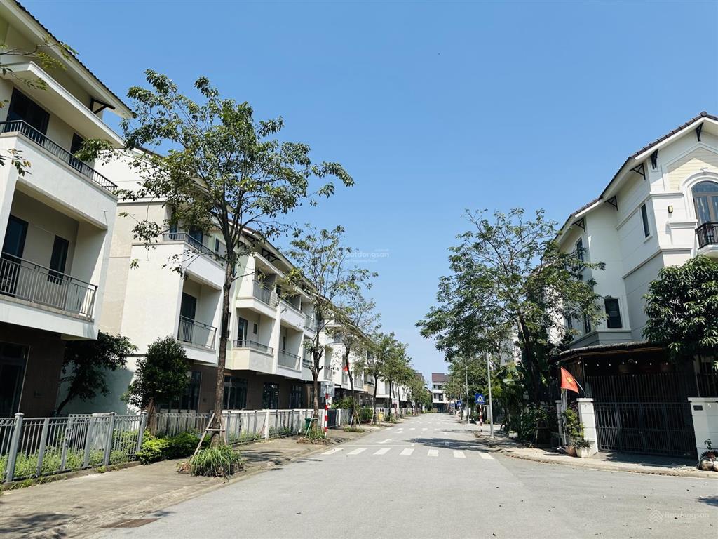 Bán căn shophouse centa city vsip bắc ninh dt 90m2 giá chỉ 6,8 tỷ cam kết rẻ nhất phân khuhiện tại
