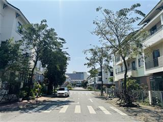 Bán căn shophouse centa city vsip bắc ninh dt 90m giá chỉ 6,8 tỷ cam kết rẻ nhất phân khu hiện tại