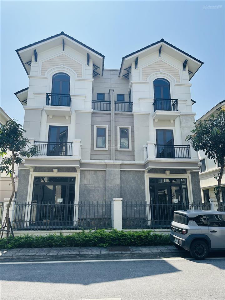Bán btsl centa city 135m kđt vsip giá chỉ nhỉnh 9 tỷ chút xíu vị trí vàng,giá trị caoở sang trọng