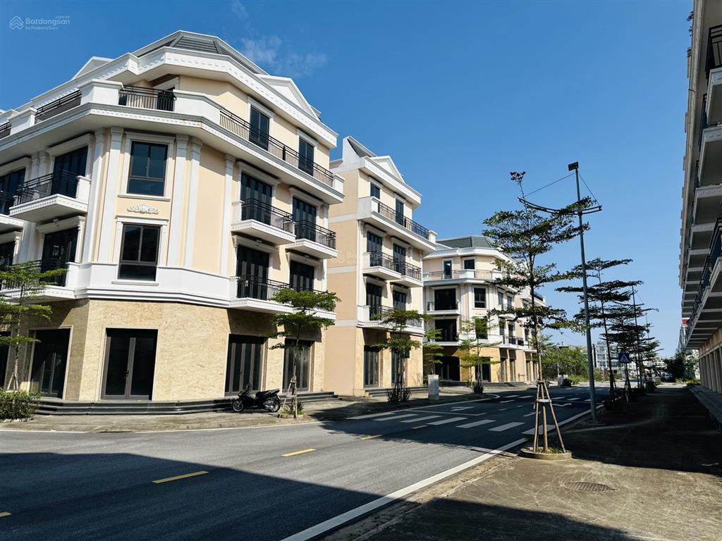 Bán căn vietsing square kđt vsip trục thông, đường trước nhà 17,5m giá chỉ 6,2 tỷ không 1 lỗi nhỏ