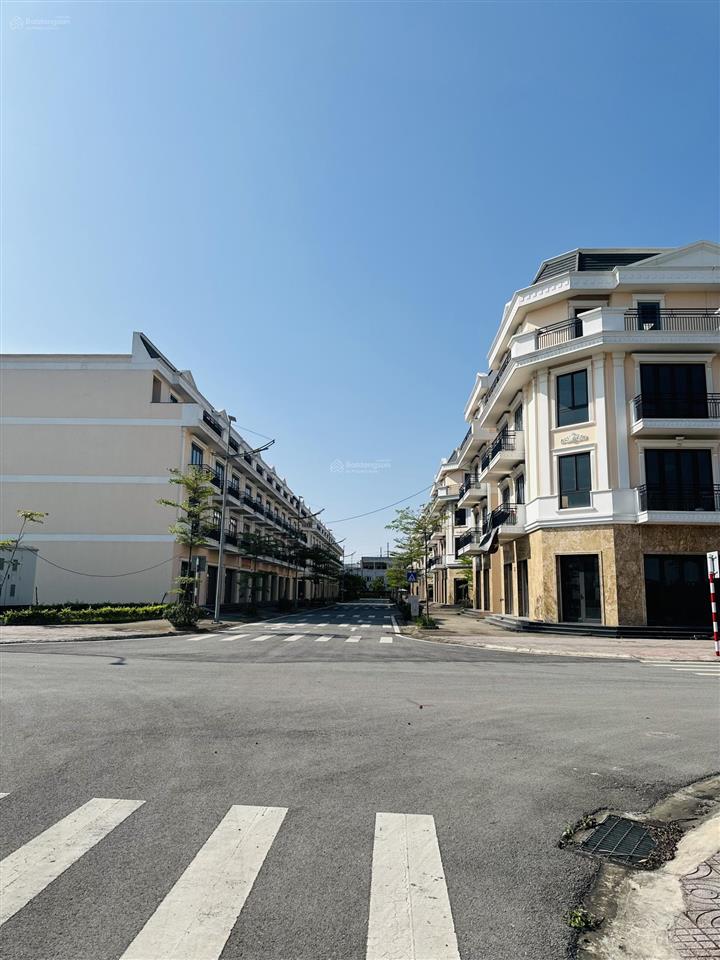 Bán căn vietsing square kđt vsip trục thông, đường trước nhà 17,5m giá chỉ 6,2 tỷ không 1 lỗi nhỏ
