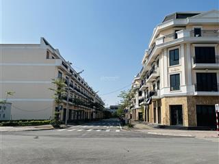 Bán căn vietsing square kđt vsip trục thông,đường trc nhà 17,5m giá chỉ 5,7 tỷ không 1 lỗi nhỏ