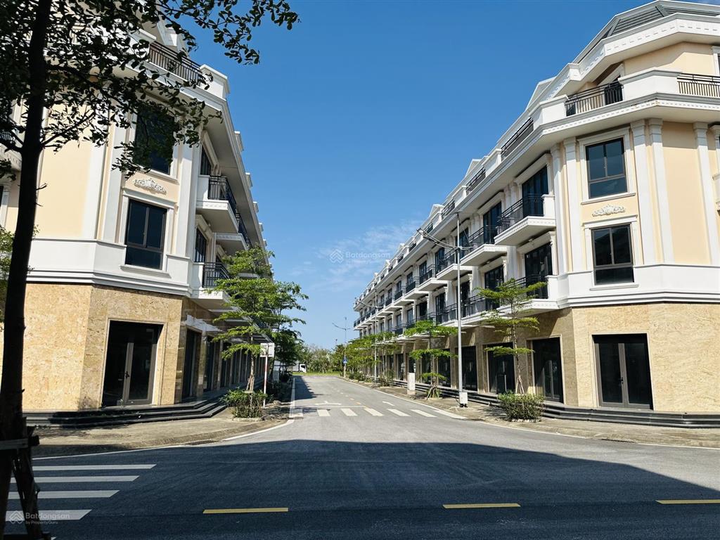 Bán căn vietsing square kđt vsip trục thông, đường trước nhà 17,5m giá chỉ 6,2 tỷ không 1 lỗi nhỏ
