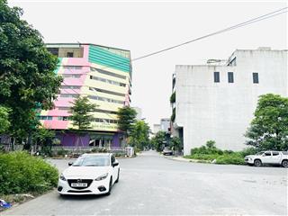 Bán lô đất đẹp view vườn hoa, sân bóng đông đô  dương húc giá chỉ 4,5 tỷ kinh doanh bất chấp