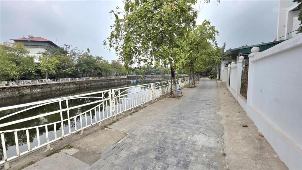 Chính chủ cần bán 252m mặt hồ minh quyết  khai quang  vĩnh phúc.