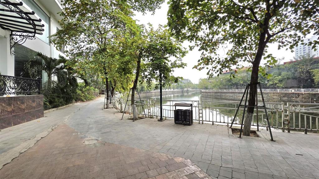Chính chủ cần bán 252m mặt hồ minh quyết  khai quang  vĩnh phúc.