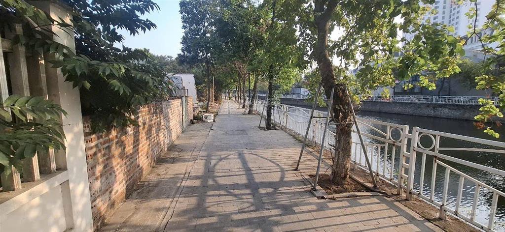 Chính chủ cần bán 252m mặt hồ minh quyết  khai quang  vĩnh phúc.