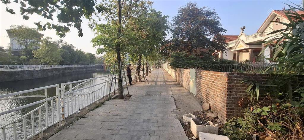 Chính chủ cần bán 252m mặt hồ minh quyết  khai quang  vĩnh phúc.