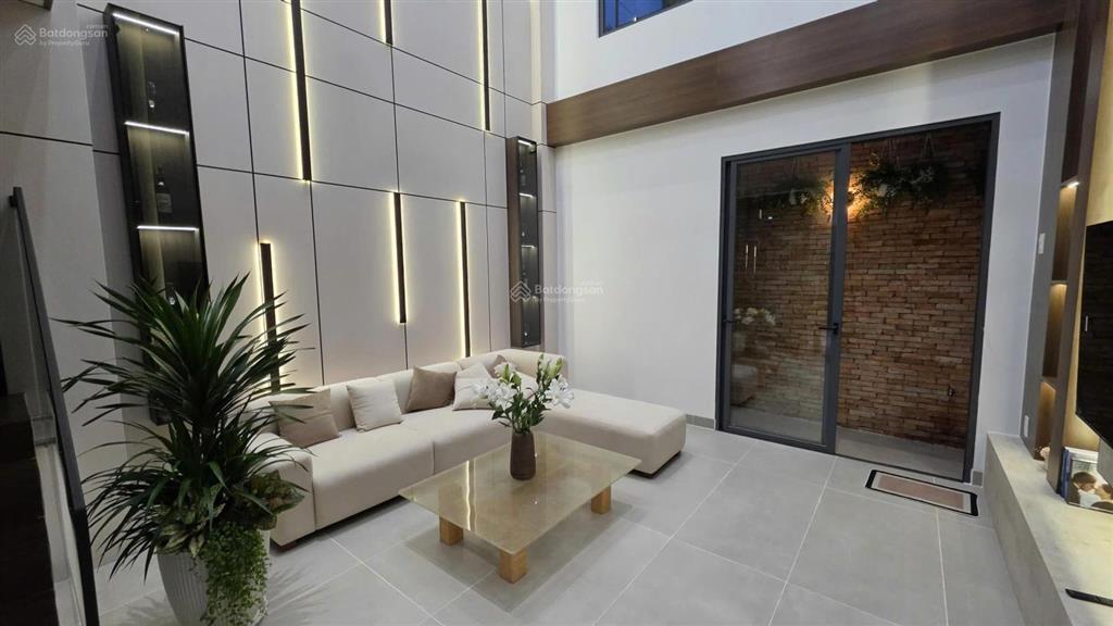 Bán nhà tại thạnh xuân 25, 7,9 tỷ, 58,5m2, 4pn, 5wc, full nội thất