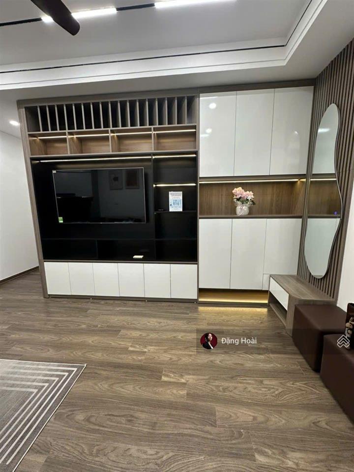 Chính chủ bán căn góc vp5 linh đàm 72m2, không gian sang trọng, sảnh tầng ốp đẹp, view hồ 5.85 tỷ.