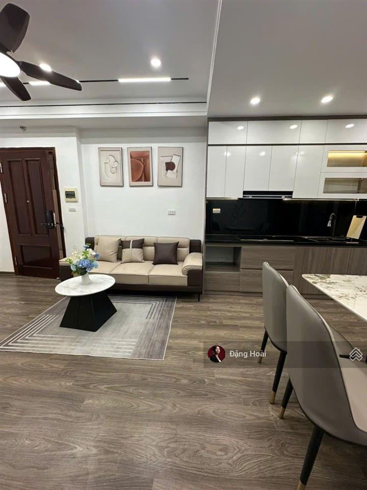Chính chủ bán căn góc vp5 linh đàm 72m2, không gian sang trọng, sảnh tầng ốp đẹp, view hồ 5.85 tỷ.
