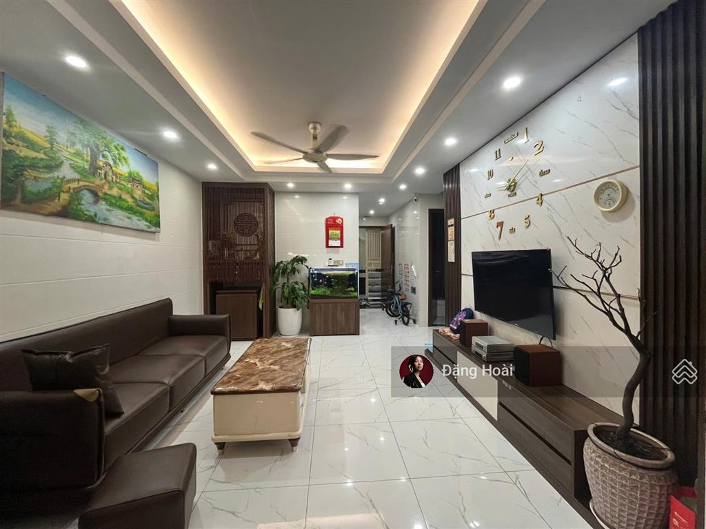 Chỉ 4 tỷ cho căn 83m2 hh1c linh đàm view hồ, full đồ, không gian sống lý tưởng