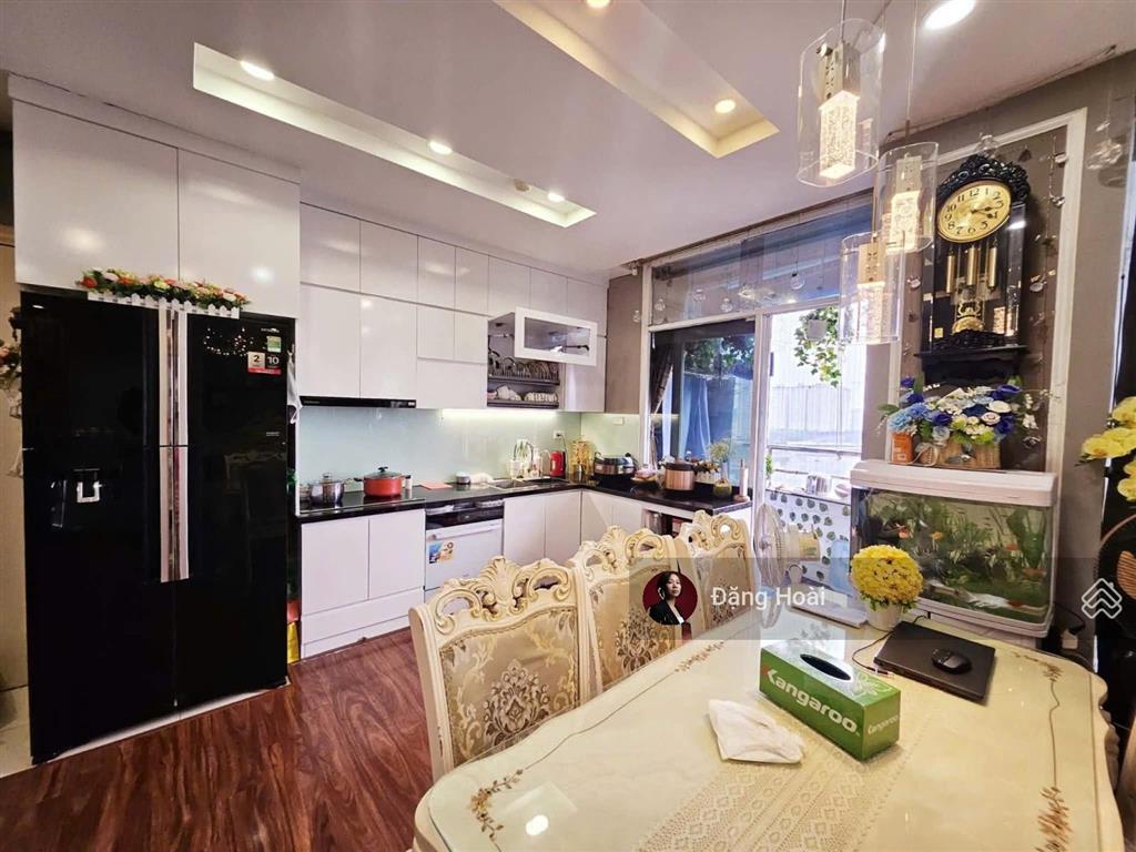 Hiếm có khó tìm căn hộ 102,2m view trực diện hồ linh đàm tại licogi 12 đại từ sổ đỏ cất két