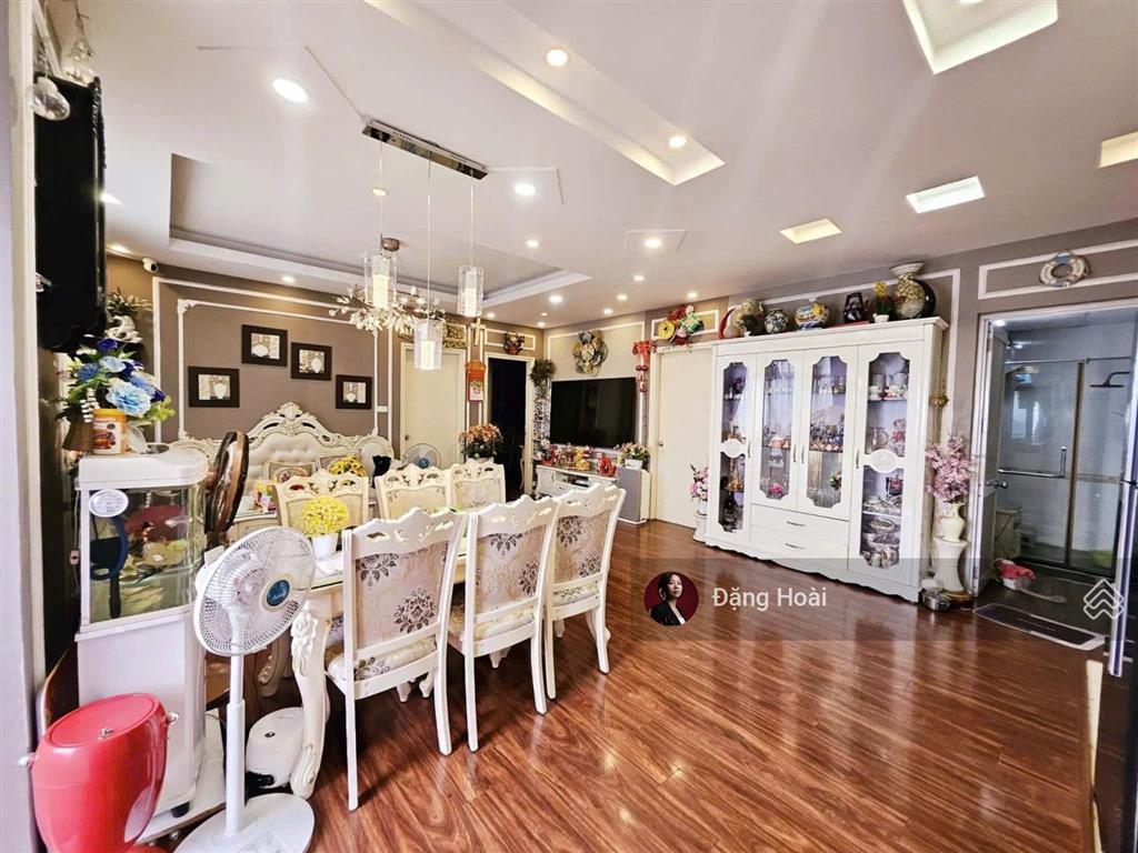 Hiếm có khó tìm căn hộ 102,2m view trực diện hồ linh đàm tại licogi 12 đại từ sổ đỏ cất két