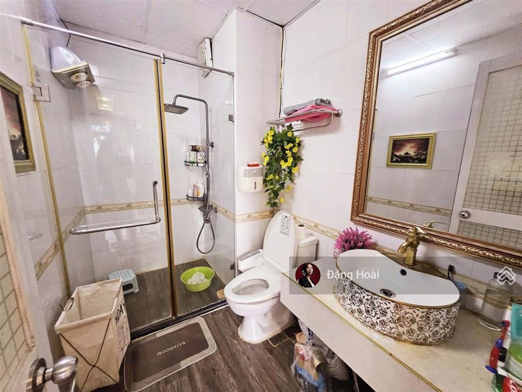 Hiếm có khó tìm căn hộ 102,2m view trực diện hồ linh đàm tại licogi 12 đại từ sổ đỏ cất két
