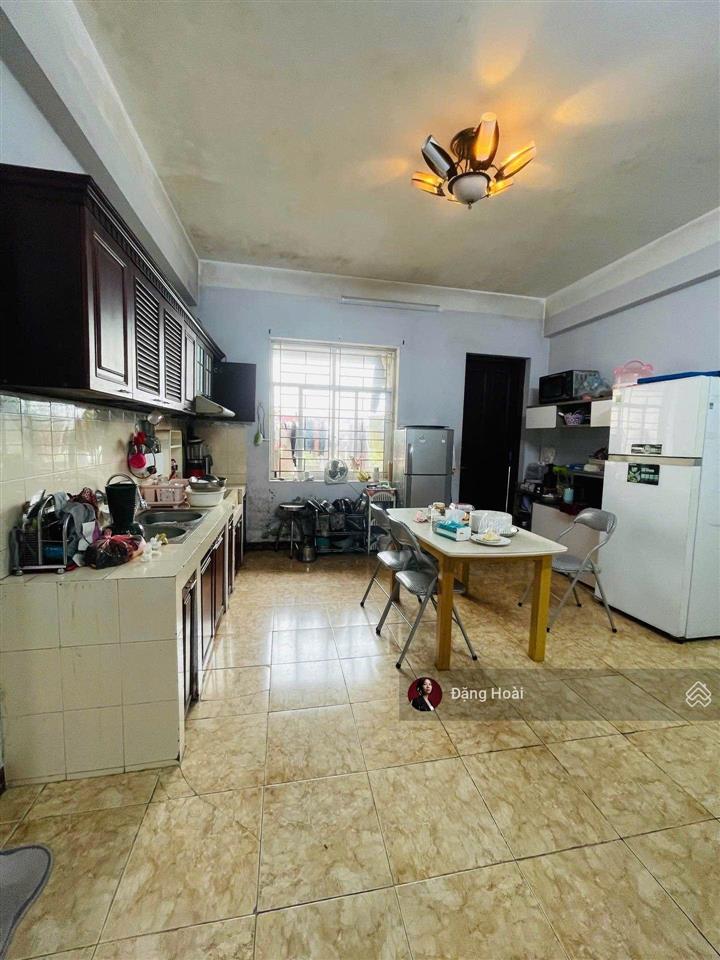 Cực hiếm tầng thấp tòa nơ 8 bán đảo linh đàm 76m 3 ngủ ban công đông nam sổ đỏ giá chỉ 4,3 tỷ