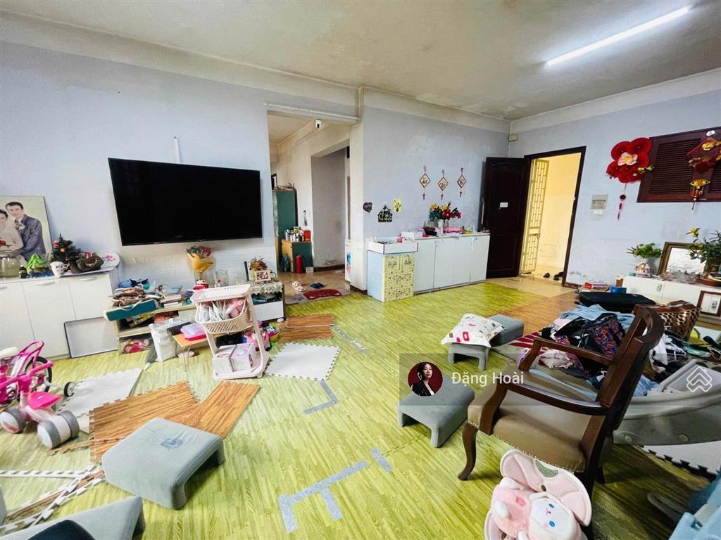 Cực hiếm tầng thấp tòa nơ 8 bán đảo linh đàm 76m 3 ngủ ban công đông nam sổ đỏ giá chỉ 4,3 tỷ